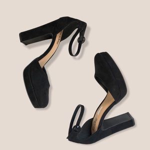 NWOT Chunky Platform Strapped Heels